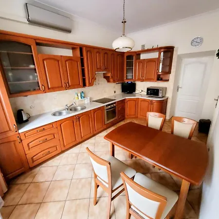 Quiet 4-bedroom Old Town * Kraków