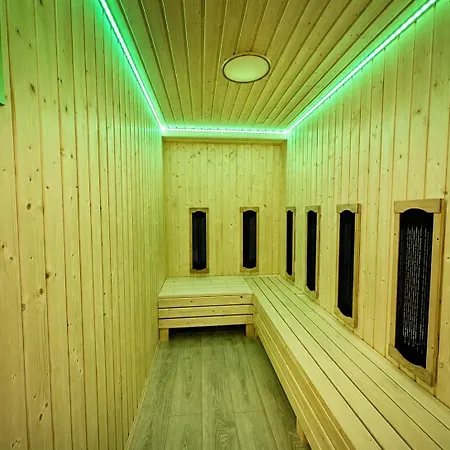 Sauna 4-bedroom Apartment